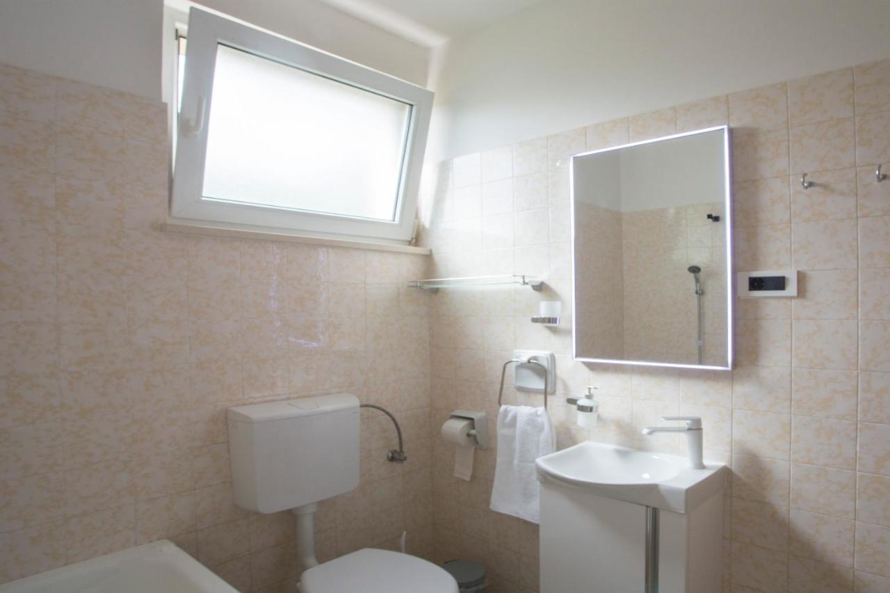 Apartment Damir Postira Zewnętrze zdjęcie