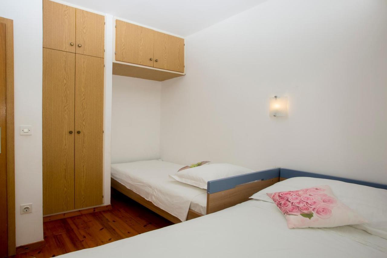 Apartment Damir Postira Zewnętrze zdjęcie
