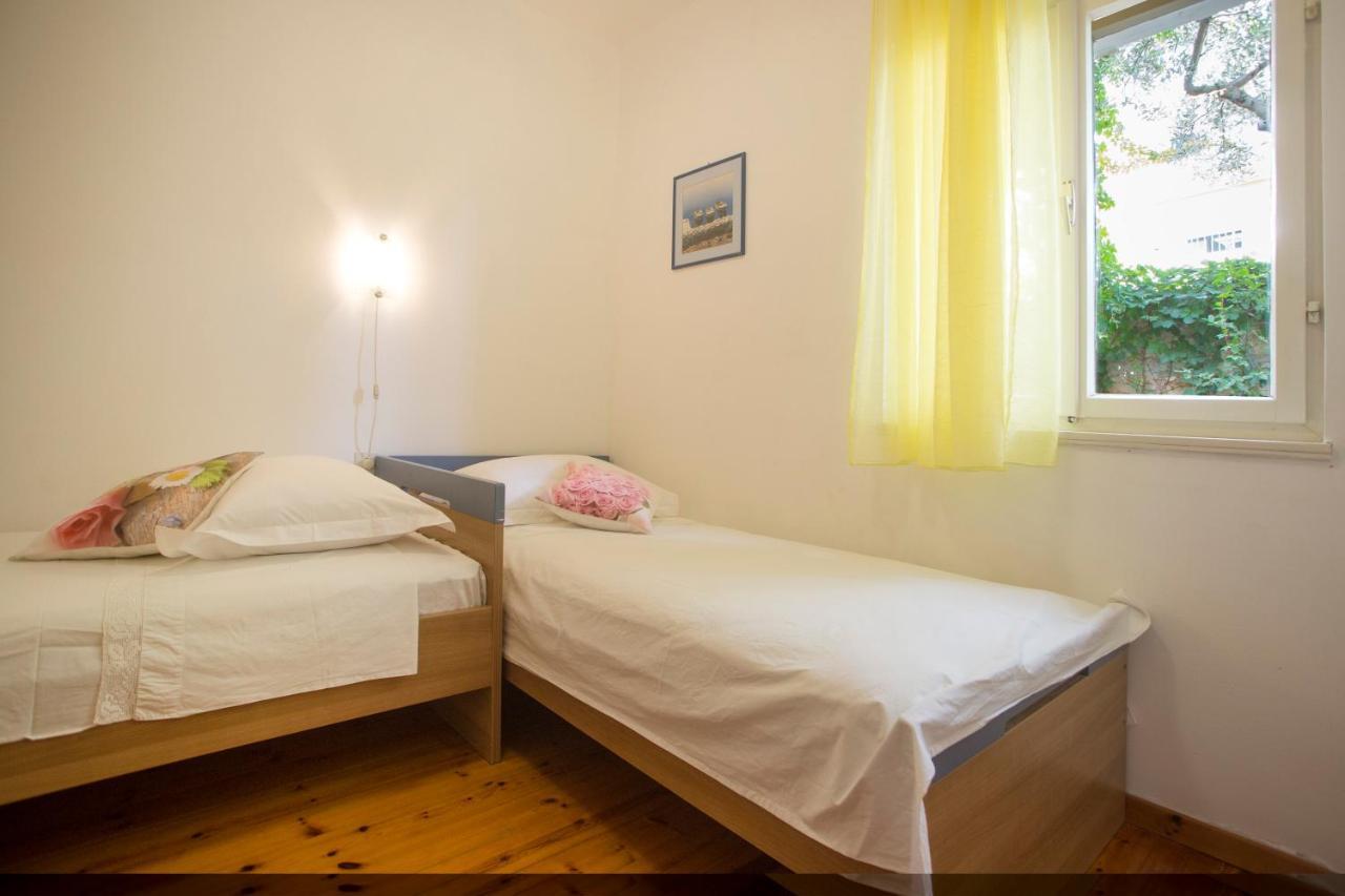 Apartment Damir Postira Zewnętrze zdjęcie