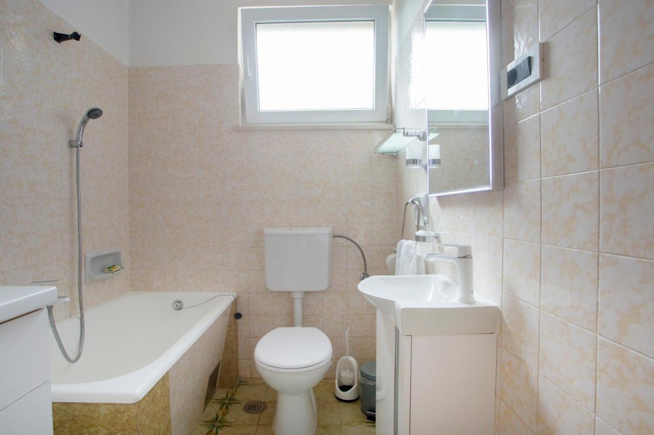 Apartment Damir Postira Zewnętrze zdjęcie